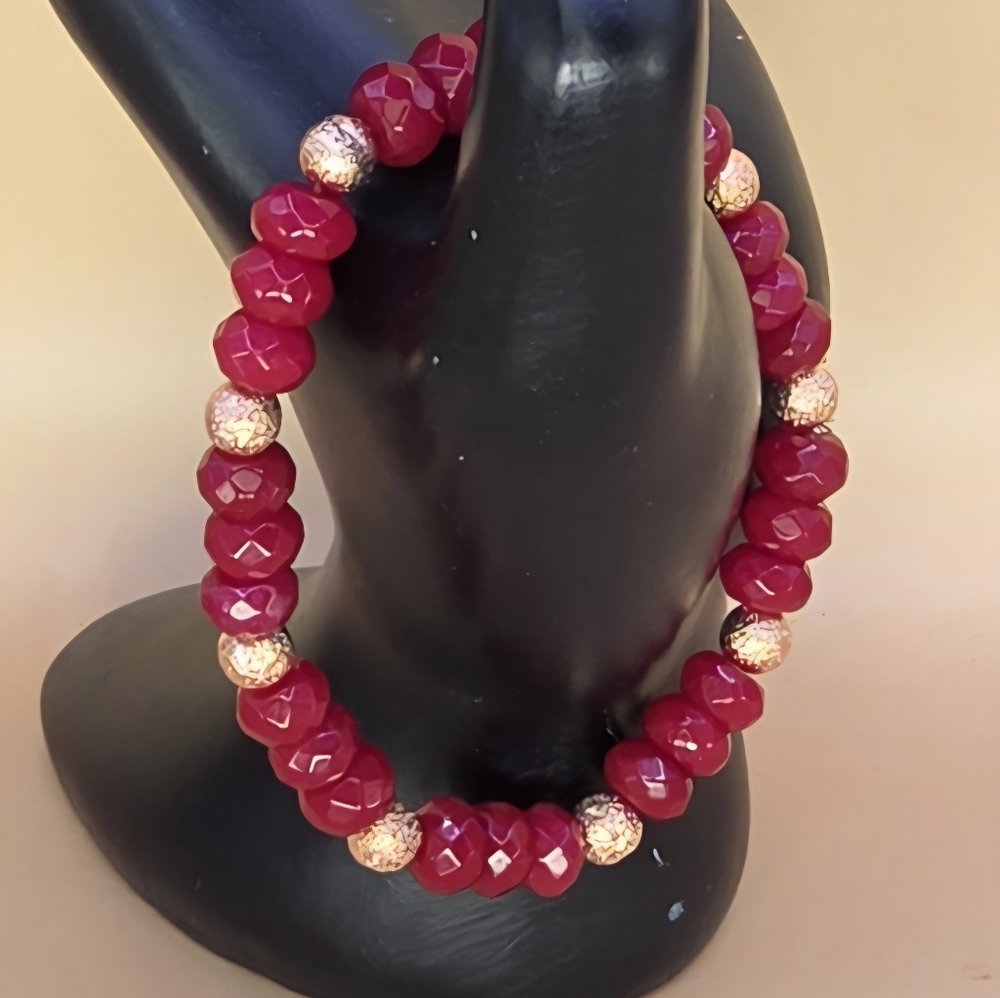 Red Jade and Rose Gold Beaded Bracelet - Picture 2 of 6